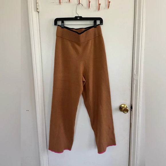 Never Fully Dressed Dana knitted wide leg jogger co-ord in camel | Size M - Picture 5 of 7